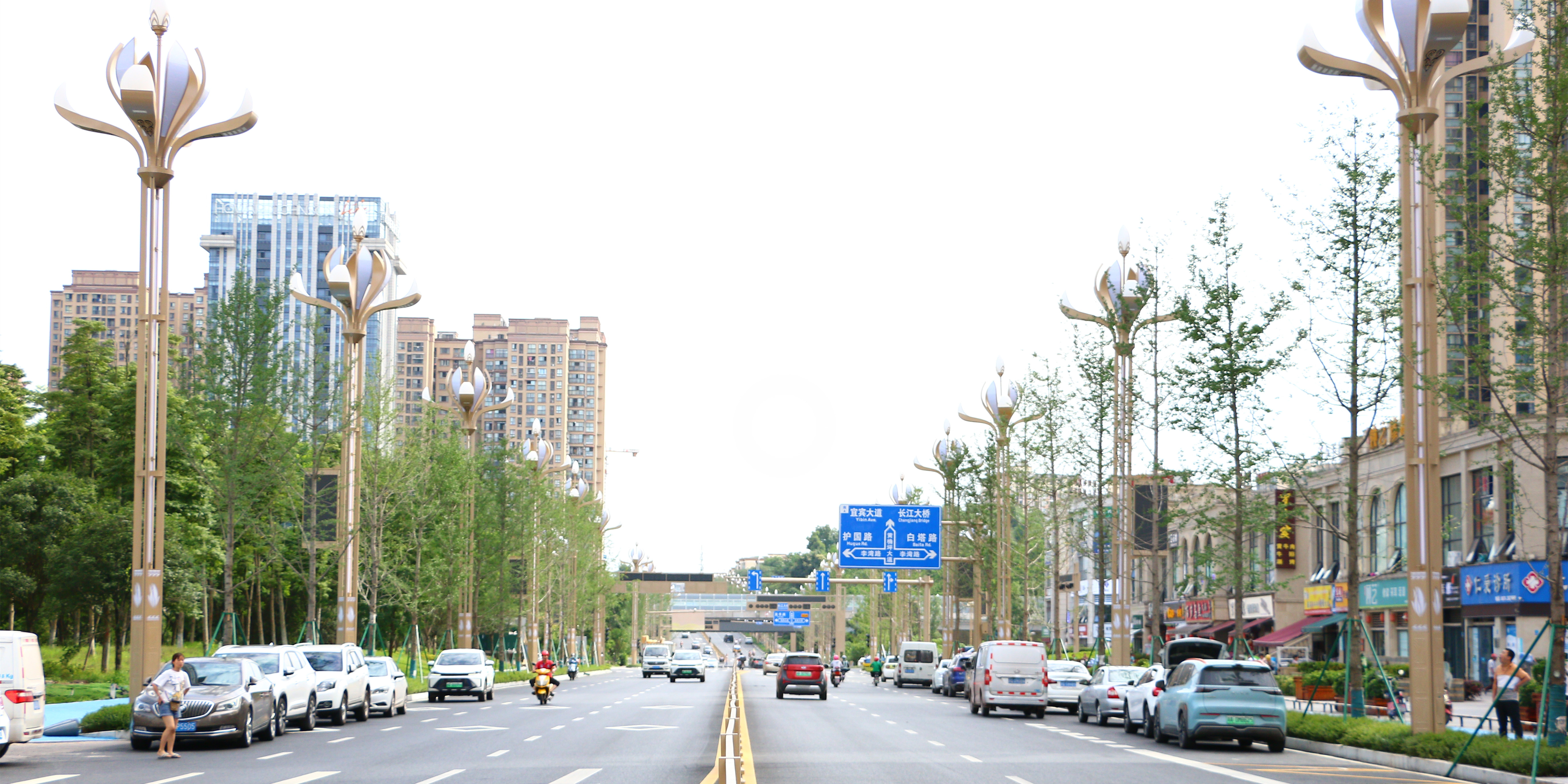 物聯(lián)網(wǎng)城市家具上新，“扮靚”宜賓黃桷坪大道