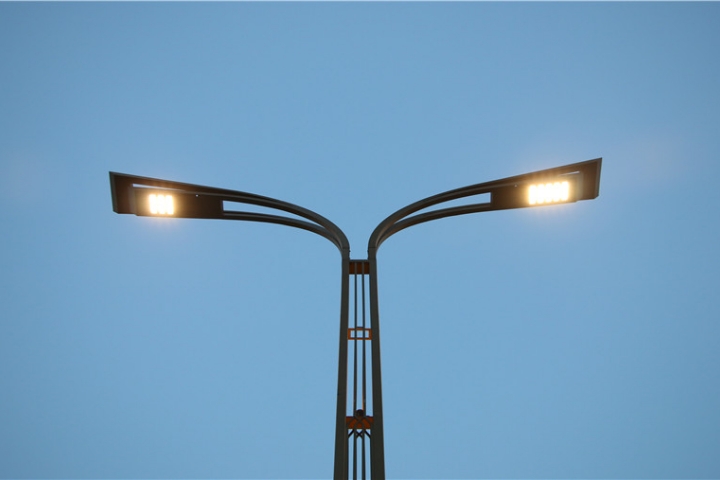 作為中國(guó)道路照明領(lǐng)域第一家也是唯一一家主板上市企業(yè)，華體科技整合自身優(yōu)勢(shì)，利用5G、Ai算法、邊緣計(jì)算等創(chuàng)新技術(shù)